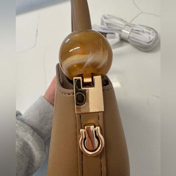 Melie Bianco Jennie Tan Vegan Leather Purse - Picture 13 of 16